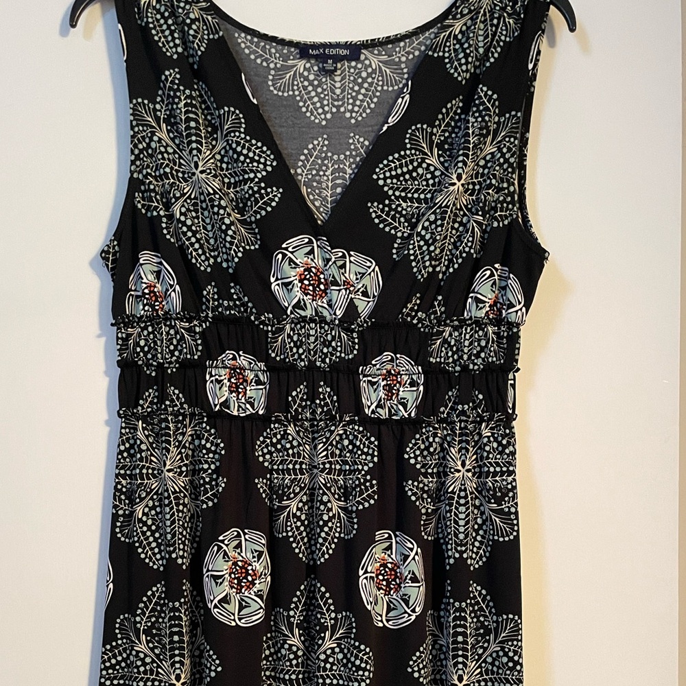 Max Edition Black Sleeveless V-Neck Tunic with Cream & Light Green Floral Print